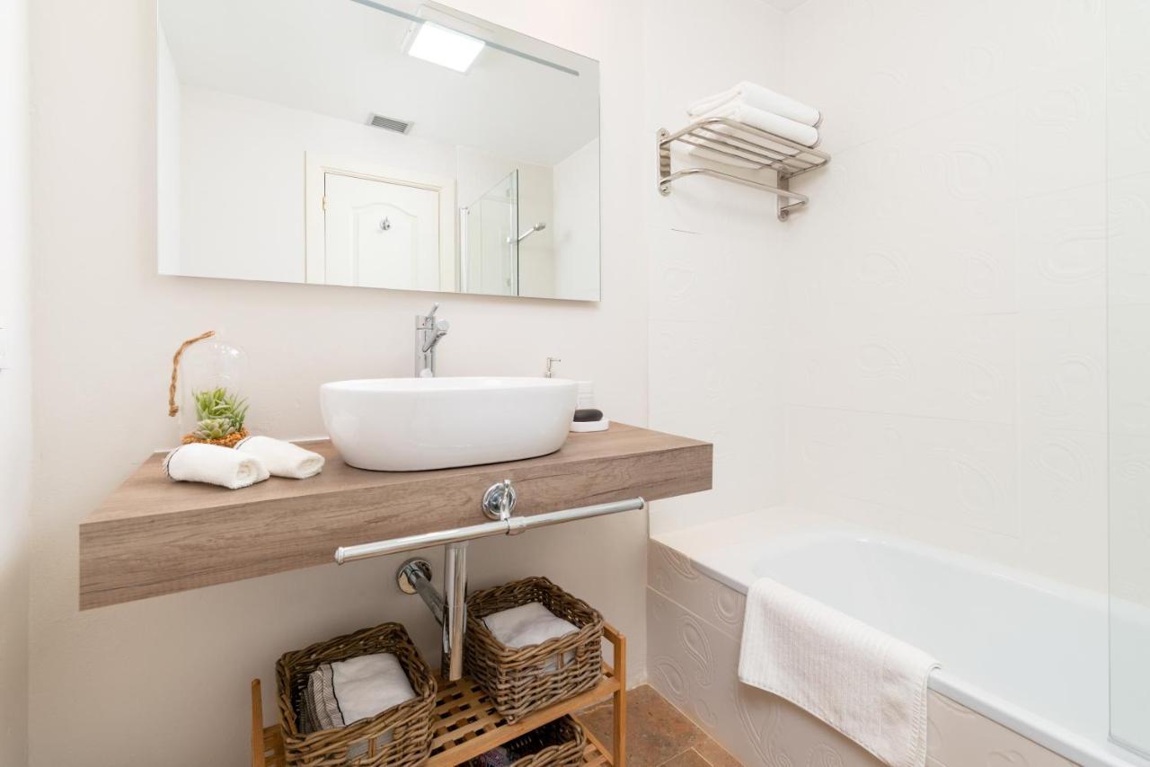Fee4Me: First Line Luxury Apartment อาร์เรซิเฟ ภายนอก รูปภาพ